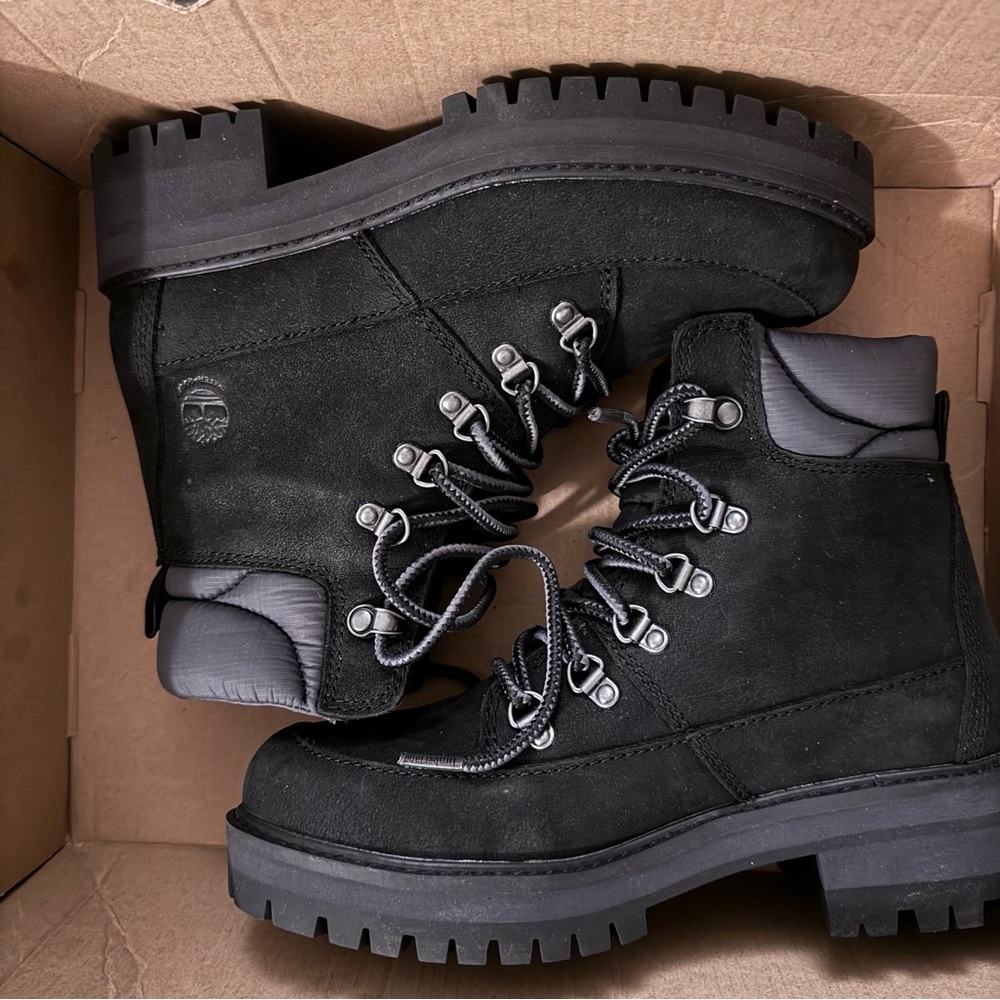 NEW TIMBERLAND Black Courmayeur Valley Hiking Boot - Women's 6.5M
